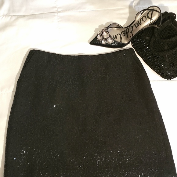 Ann Taylor Sequin Skirt With Pockets - Picture 3 of 8